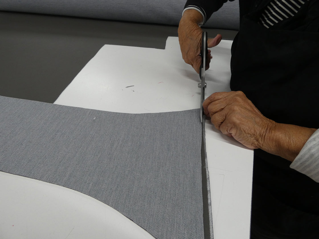 chair construction step 16